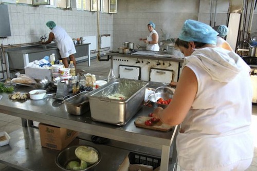 Cinci cazuri de toxiinfecție alimentară la un hotel din Mamaia